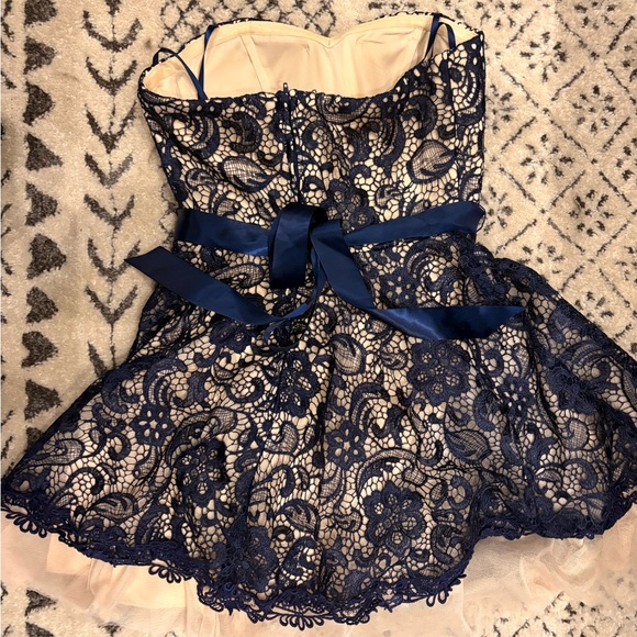 Elegant Strapless Navy Lace Dress - Picture 5 of 6